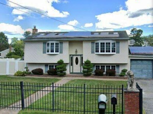 87 S S 30th Street, West Babylon, NY 11798