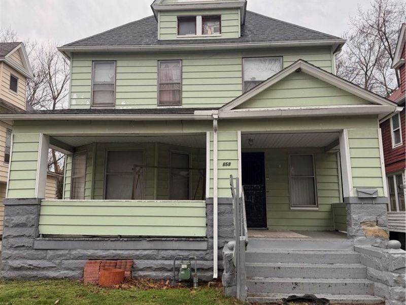 658 E 115th Street, Cleveland, OH 44108 Photo 1