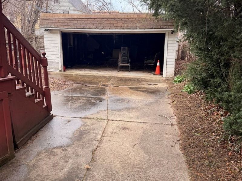 658 E 115th Street, Cleveland, OH 44108 Photo 5