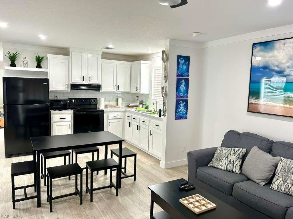 3673 Dewberry Ln, Saint James City, FL 33956 Photo