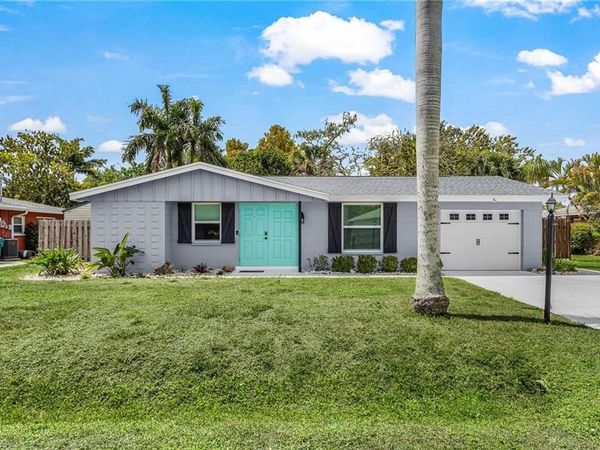 776 Entrada DR S, FORT MYERS, FL 33919