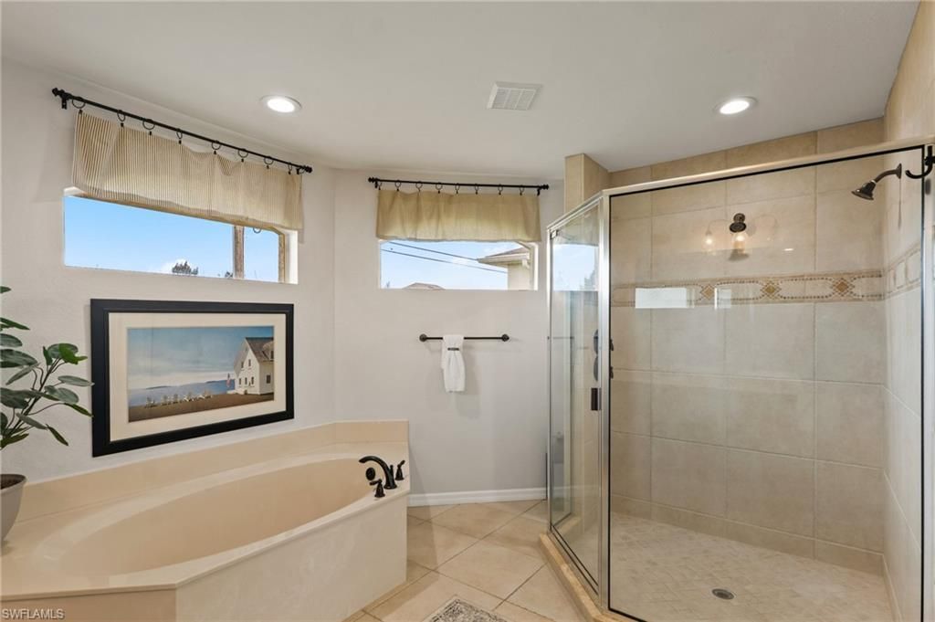 519 NE 19th Ter, Cape Coral, FL 33909 Photo