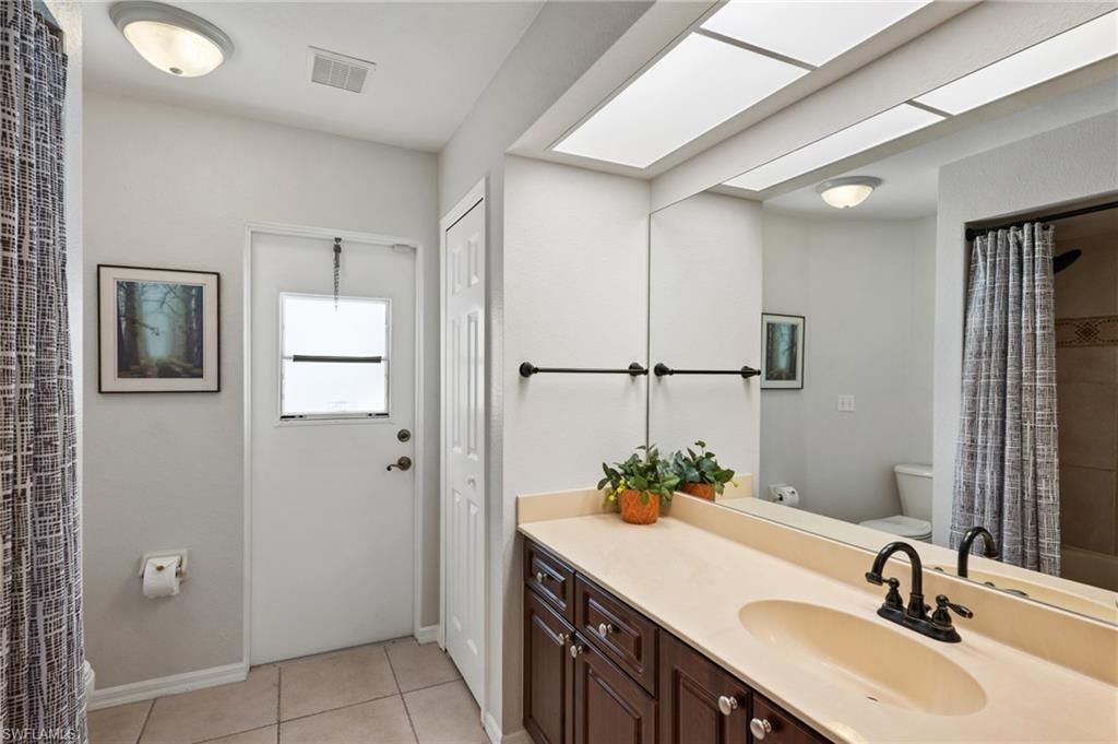 519 NE 19th Ter, Cape Coral, FL 33909 Photo