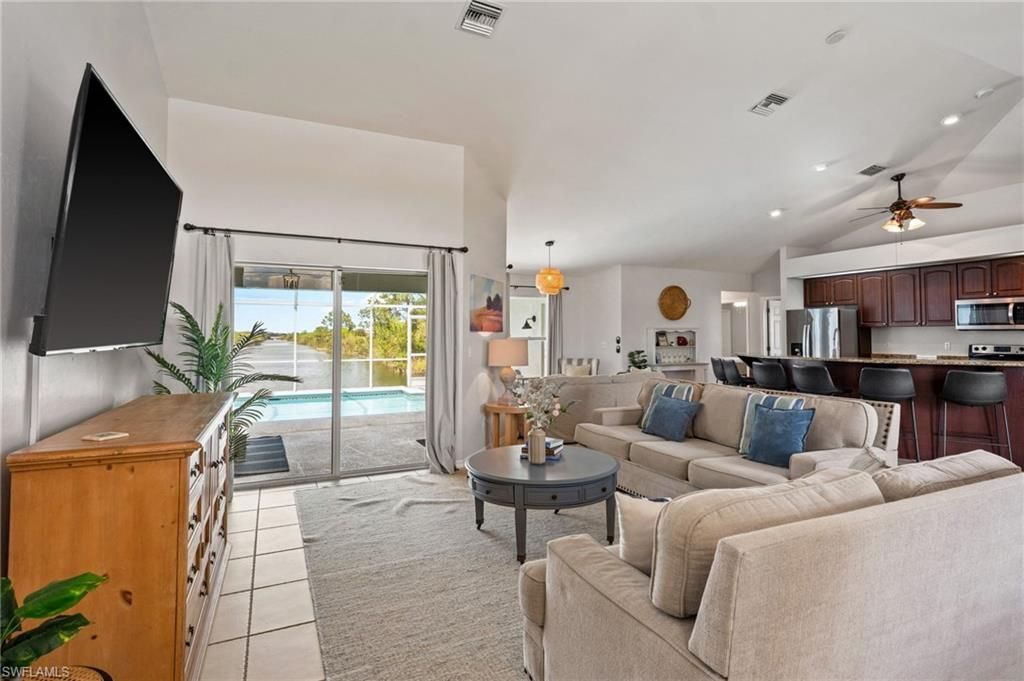 519 NE 19th Ter, Cape Coral, FL 33909 Photo