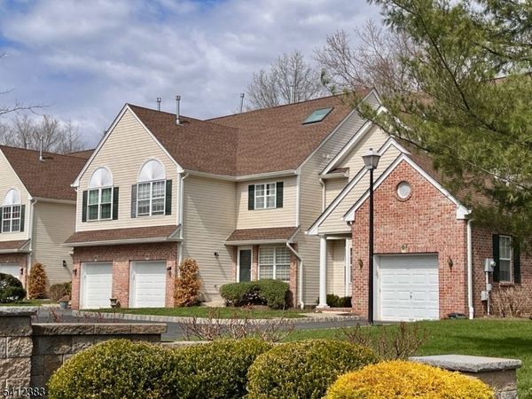 2 Cooper Ln, Long Hill, NJ 07946