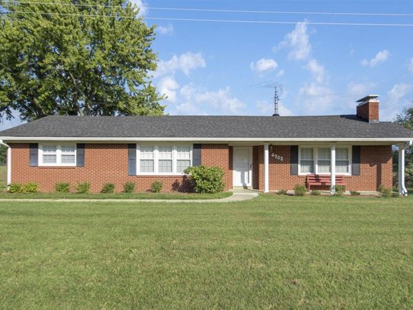4702 Smiths Grove Road , Scottsville, KY 42164