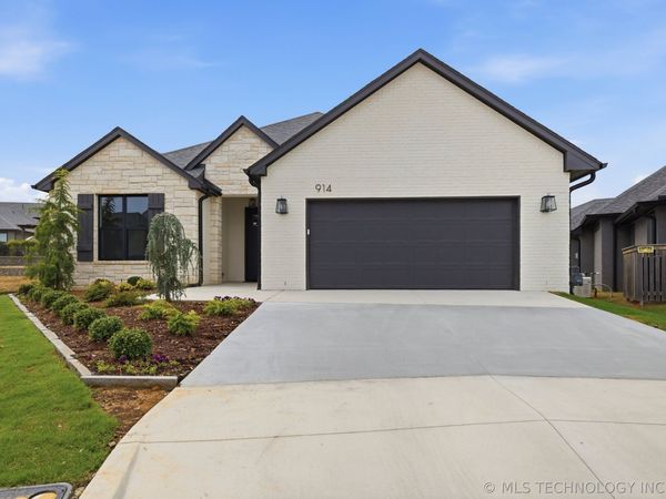 914 W 85th Street S, Tulsa, OK 74132