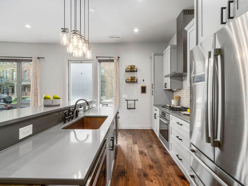 799 N 6th Street , Columbus, OH 43215 Photo 10