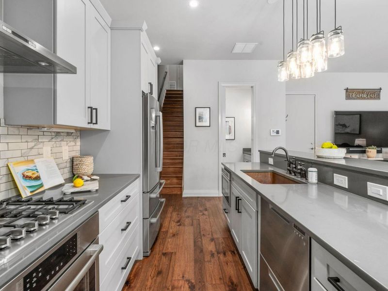 799 N 6th Street , Columbus, OH 43215 Photo 13