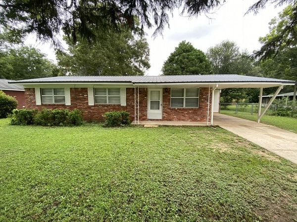 205 Powell Drive, Crestview, FL 32536