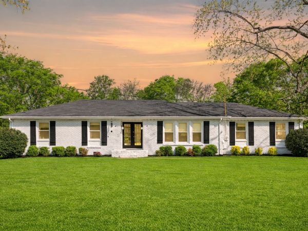 1136 Howell Dr, Franklin, TN 37069