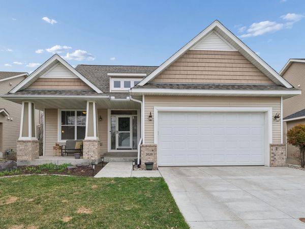 2828 Hawk Ridge Road NW, Prior Lake, MN 55372