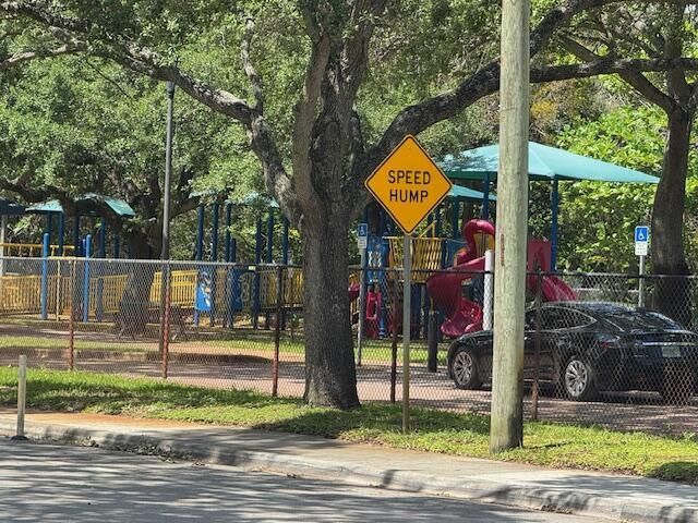 2810 NW 8th Court, Fort Lauderdale, FL 33311 Photo