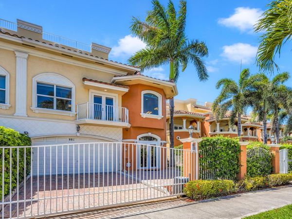 903 NE 17th Way, Unit 104, Fort Lauderdale, FL 33304