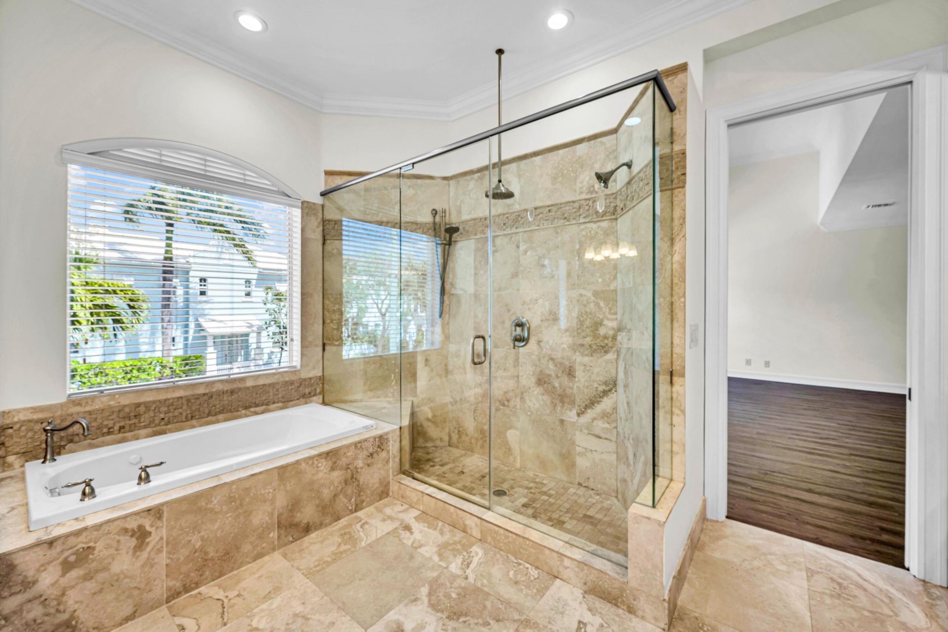 903 NE 17th Way, Unit 104, Fort Lauderdale, FL 33304 Photo