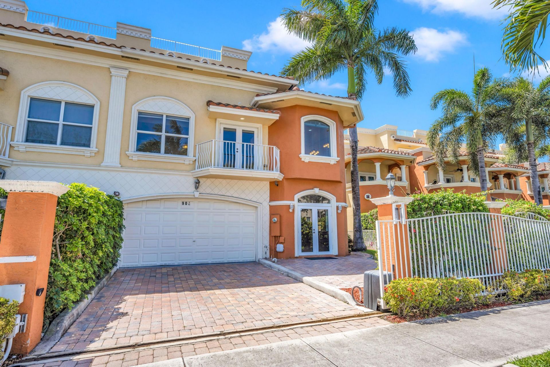 903 NE 17th Way, Unit 104, Fort Lauderdale, FL 33304 Photo