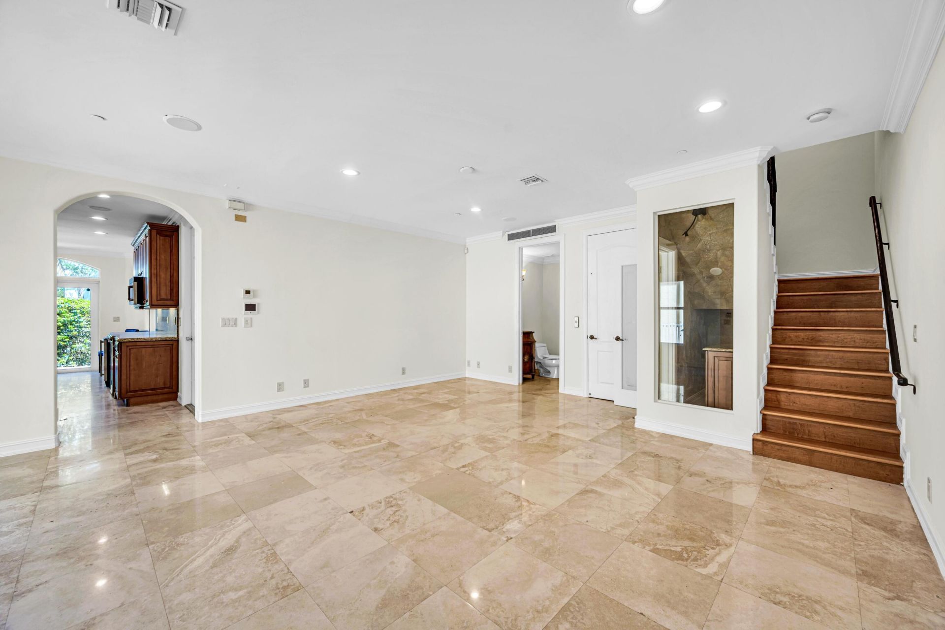 903 NE 17th Way, Unit 104, Fort Lauderdale, FL 33304 Photo