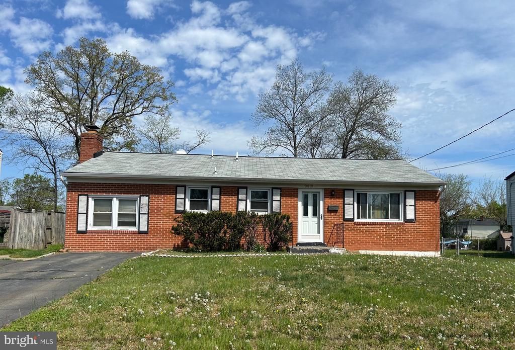 9610 Norfolk Street, Manassas, VA 20109 Main Photo