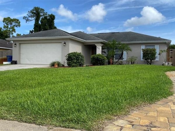 8334 Robin Rd Robin RD, FORT MYERS, FL 33967