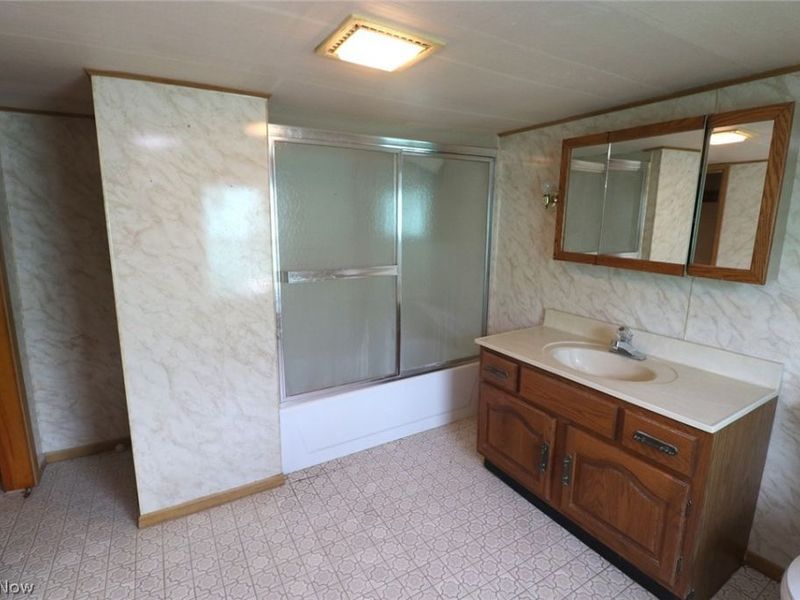 1041 County Road 14, Rayland, OH 43943 Photo 14