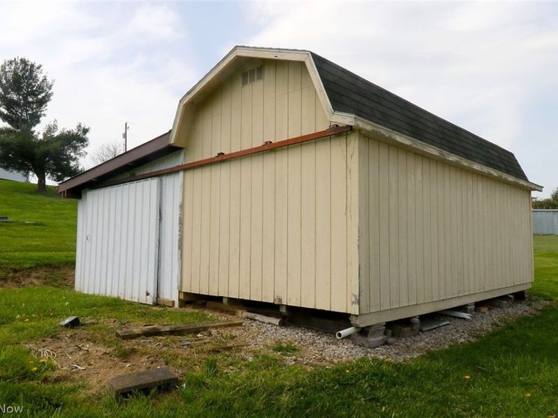 1041 County Road 14, Rayland, OH 43943 Photo 4