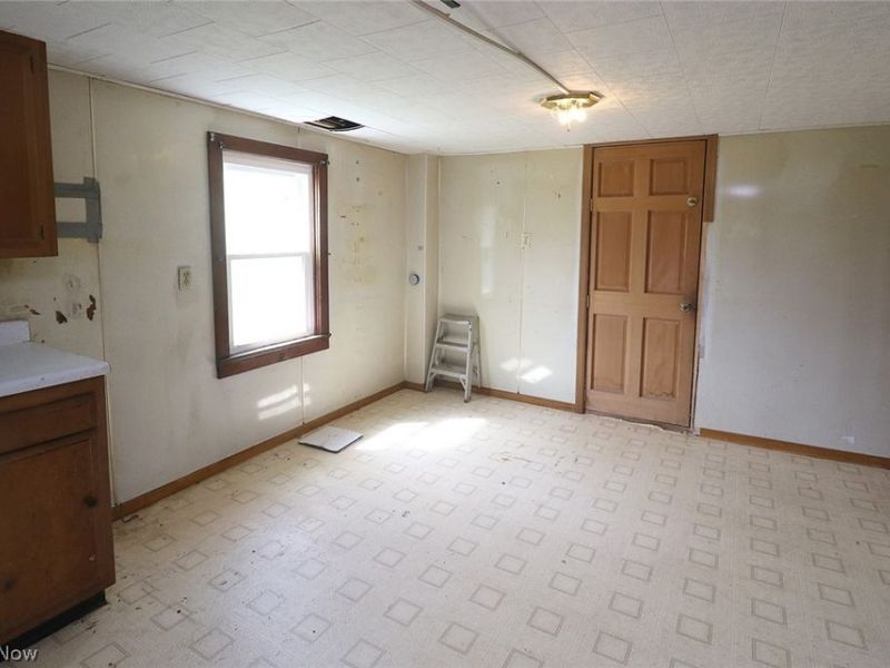 1041 County Road 14, Rayland, OH 43943 Photo 6