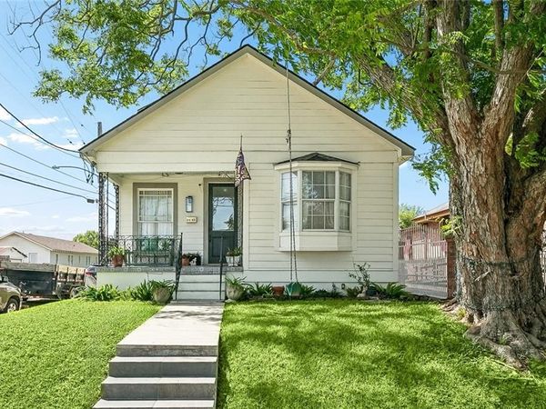 2482 JASMINE Street, New Orleans, LA 70122