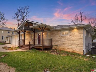 1305 S 4th Avenue , Beatrice, NE 68310