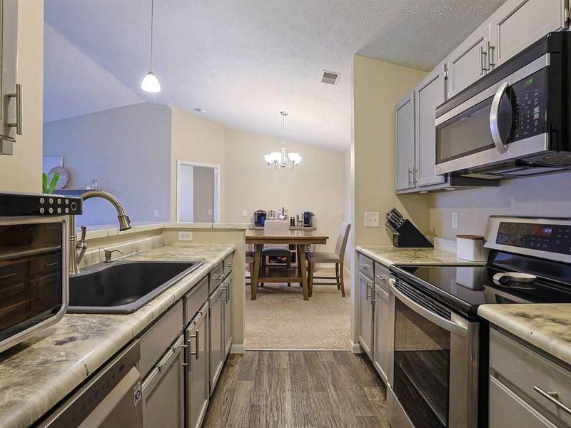 380 Timber Ridge, Unit 12, Wilder, KY 41071 Photo 9