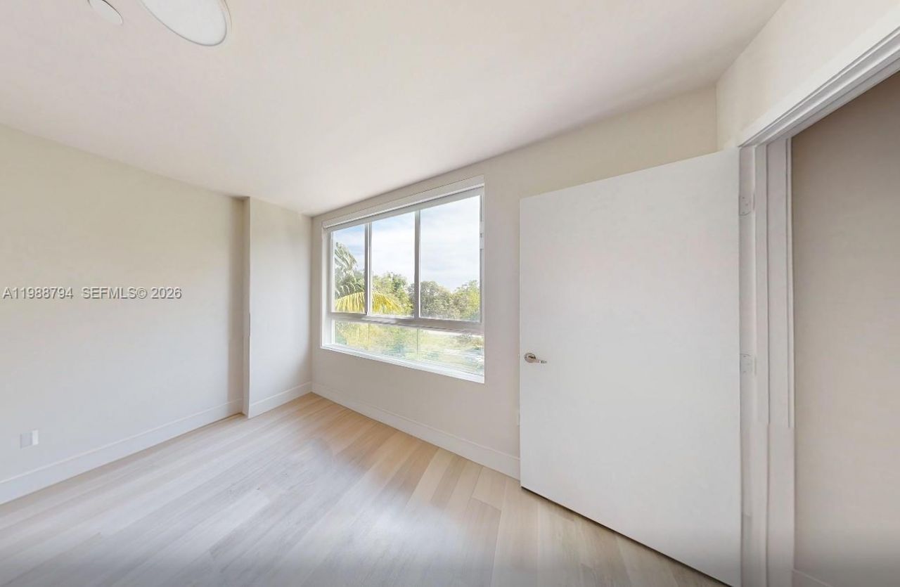 2505 NE 193rd St, Unit 4208, Miami, FL 33180 Photo