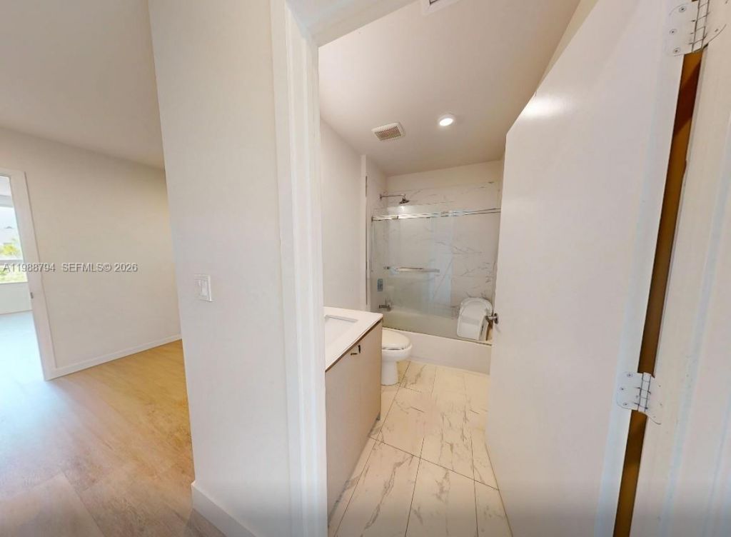 2505 NE 193rd St, Unit 4208, Miami, FL 33180 Photo