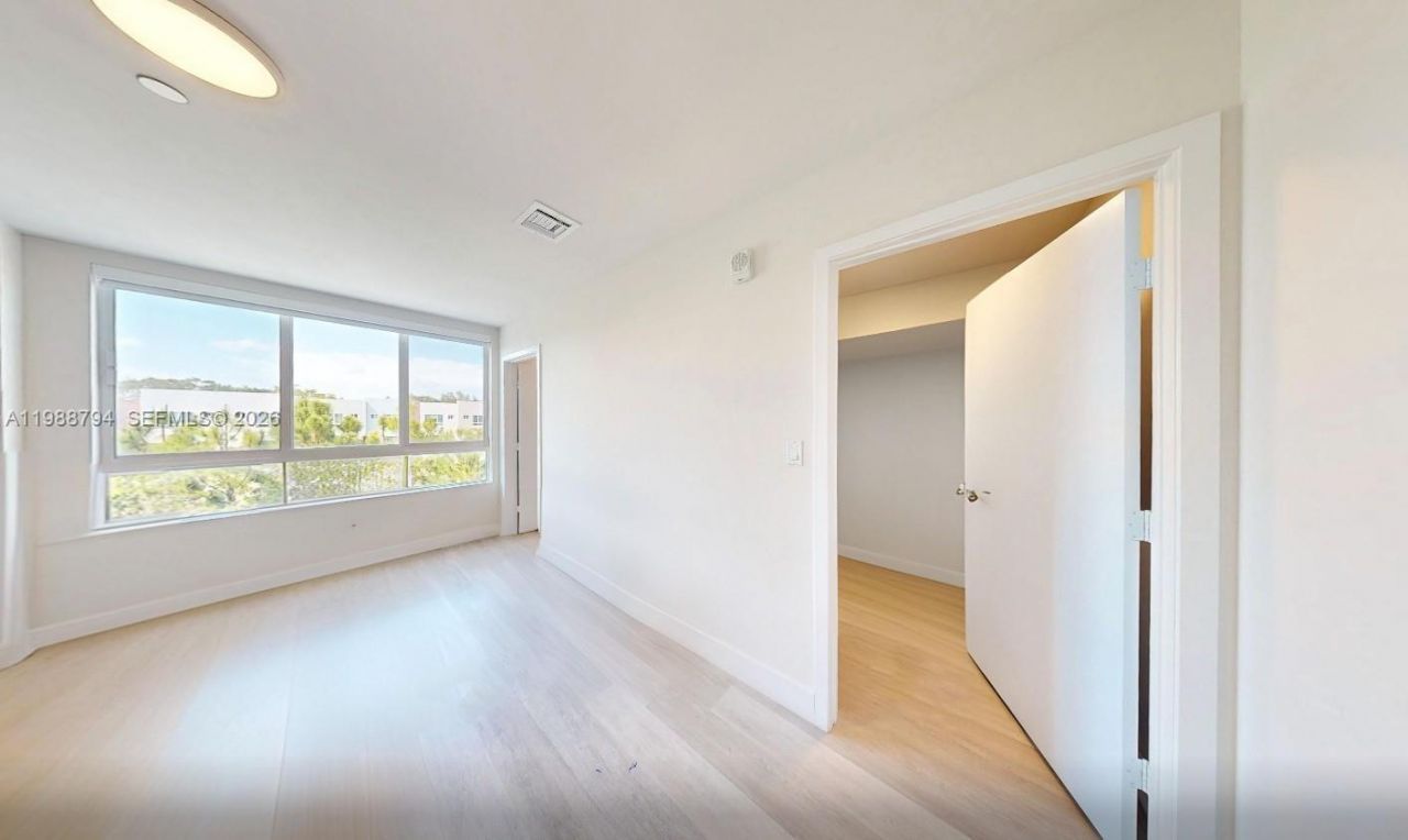 2505 NE 193rd St, Unit 4208, Miami, FL 33180 Photo