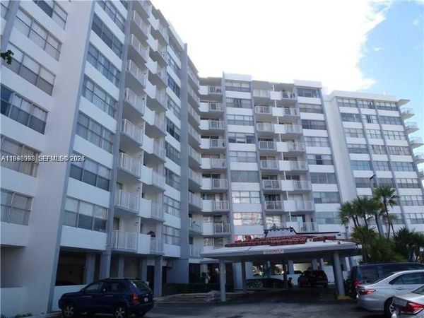 1300 NE Miami Gardens Dr, Unit 616E, Miami, FL 33179