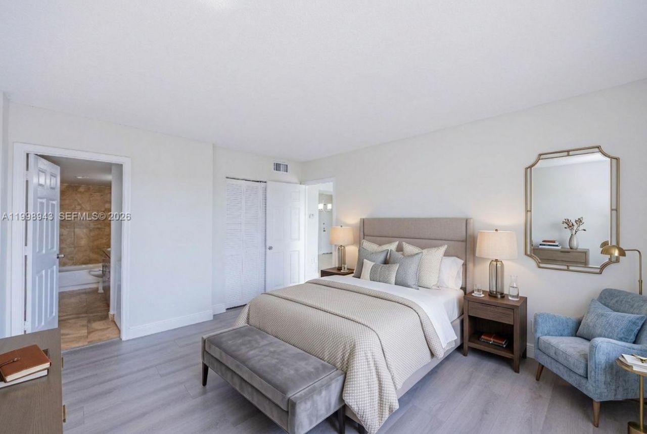 4164 Inverrary Dr, Unit 812, Lauderhill, FL 33319 Photo