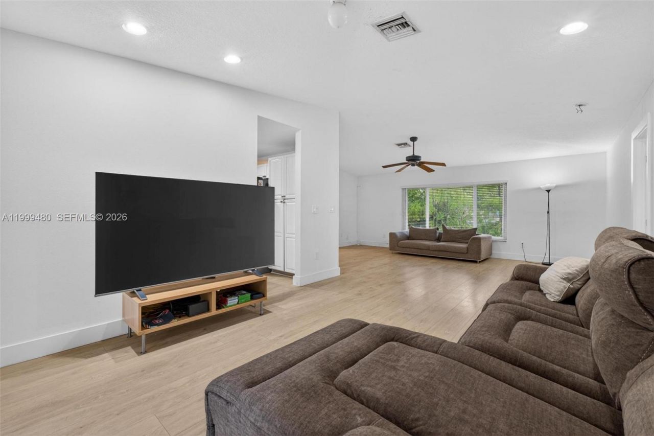 8400 SW 178th St, Palmetto Bay, FL 33157 Photo