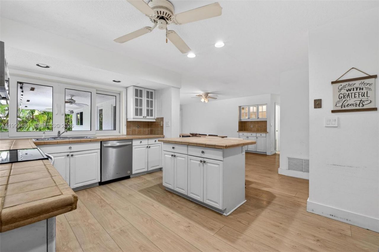 8400 SW 178th St, Palmetto Bay, FL 33157 Photo