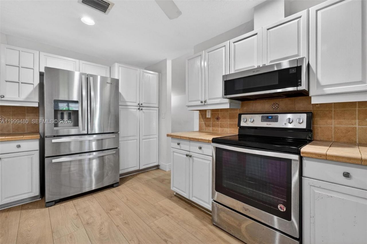 8400 SW 178th St, Palmetto Bay, FL 33157 Photo