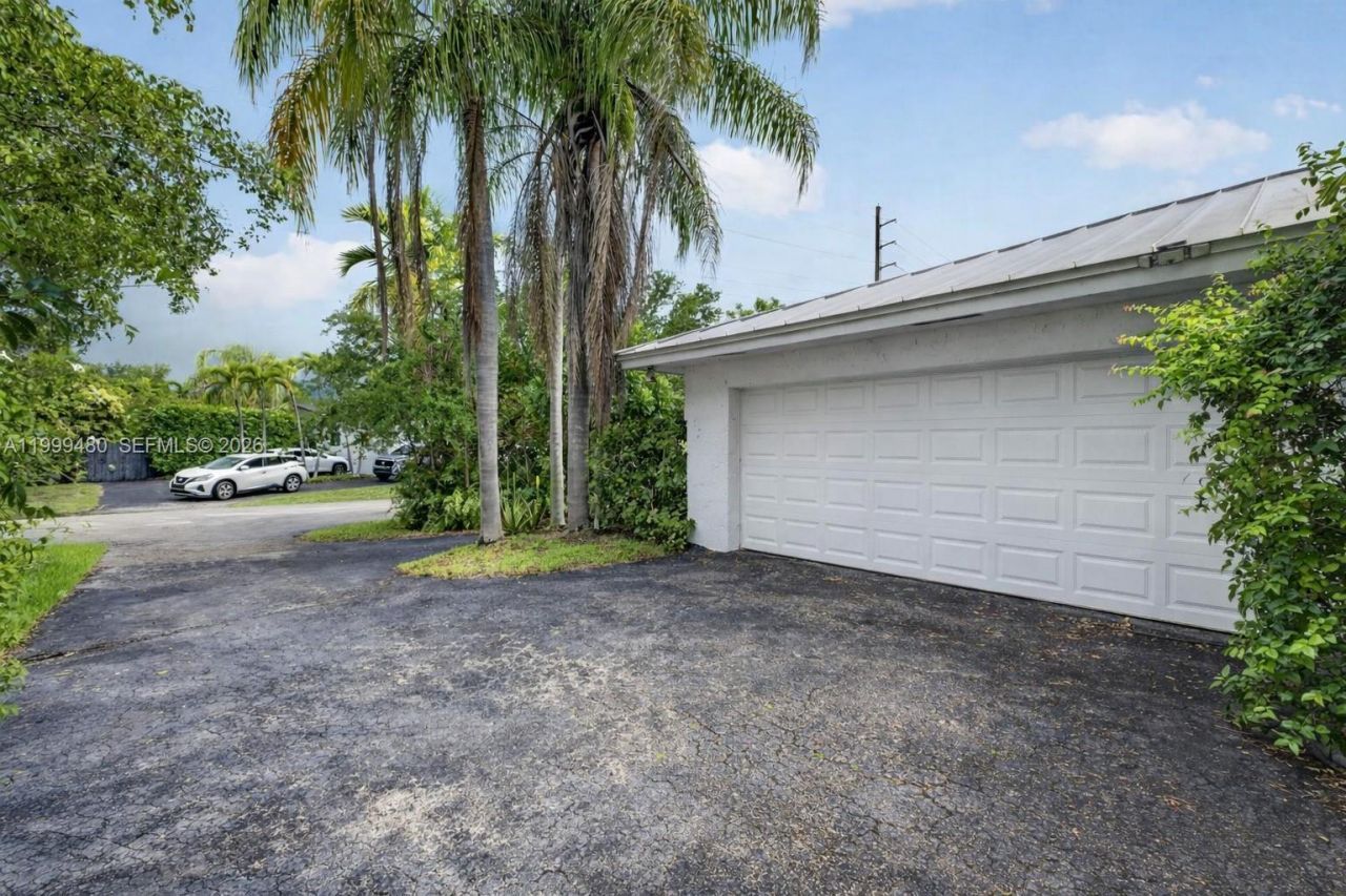 8400 SW 178th St, Palmetto Bay, FL 33157 Photo