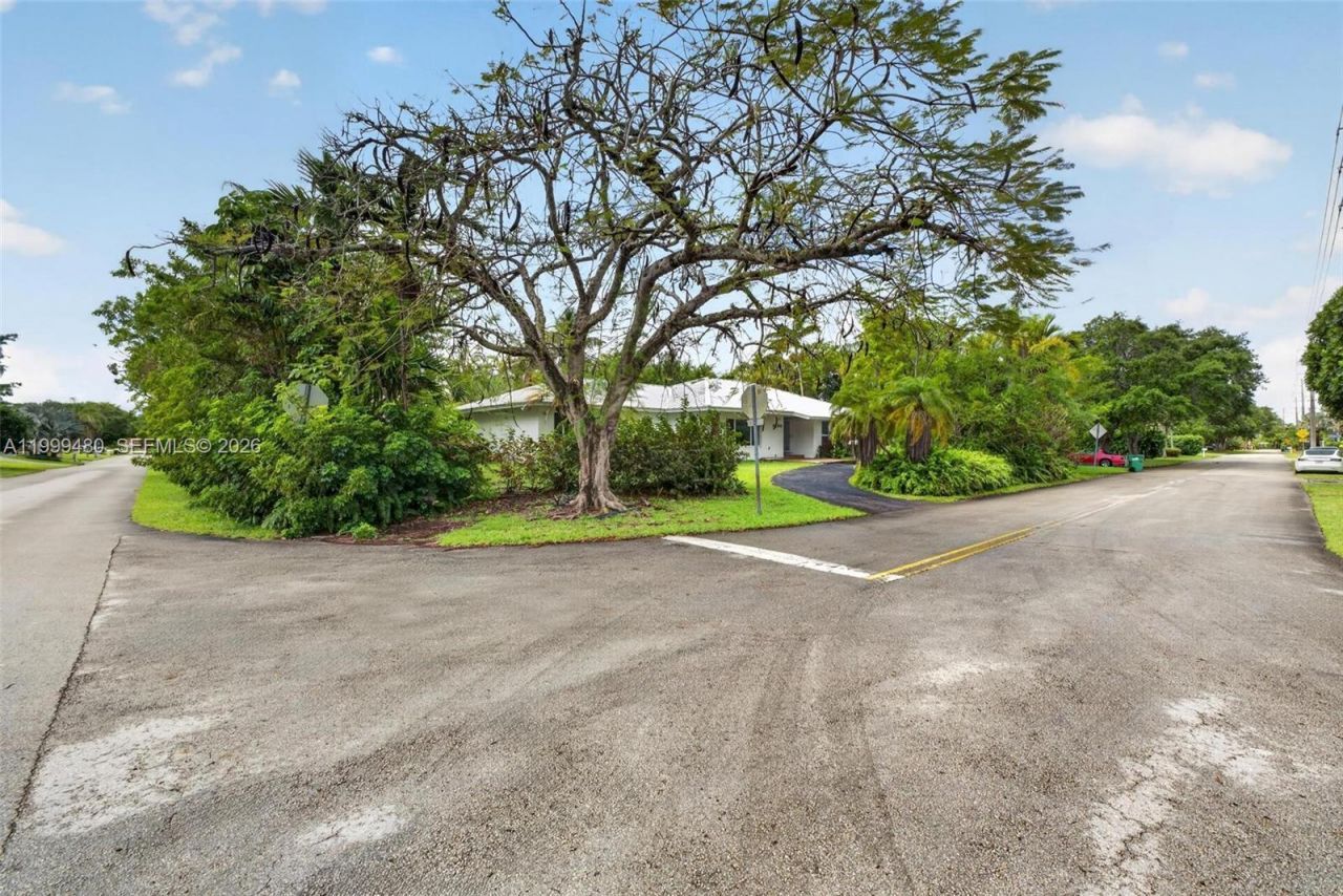 8400 SW 178th St, Palmetto Bay, FL 33157 Photo