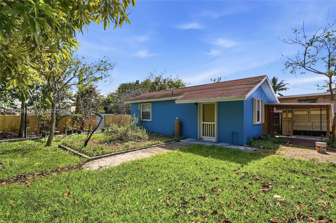 490 E 45th St, Hialeah, FL 33013 Photo