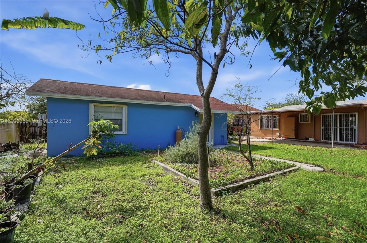 490 E 45th St, Hialeah, FL 33013 Photo