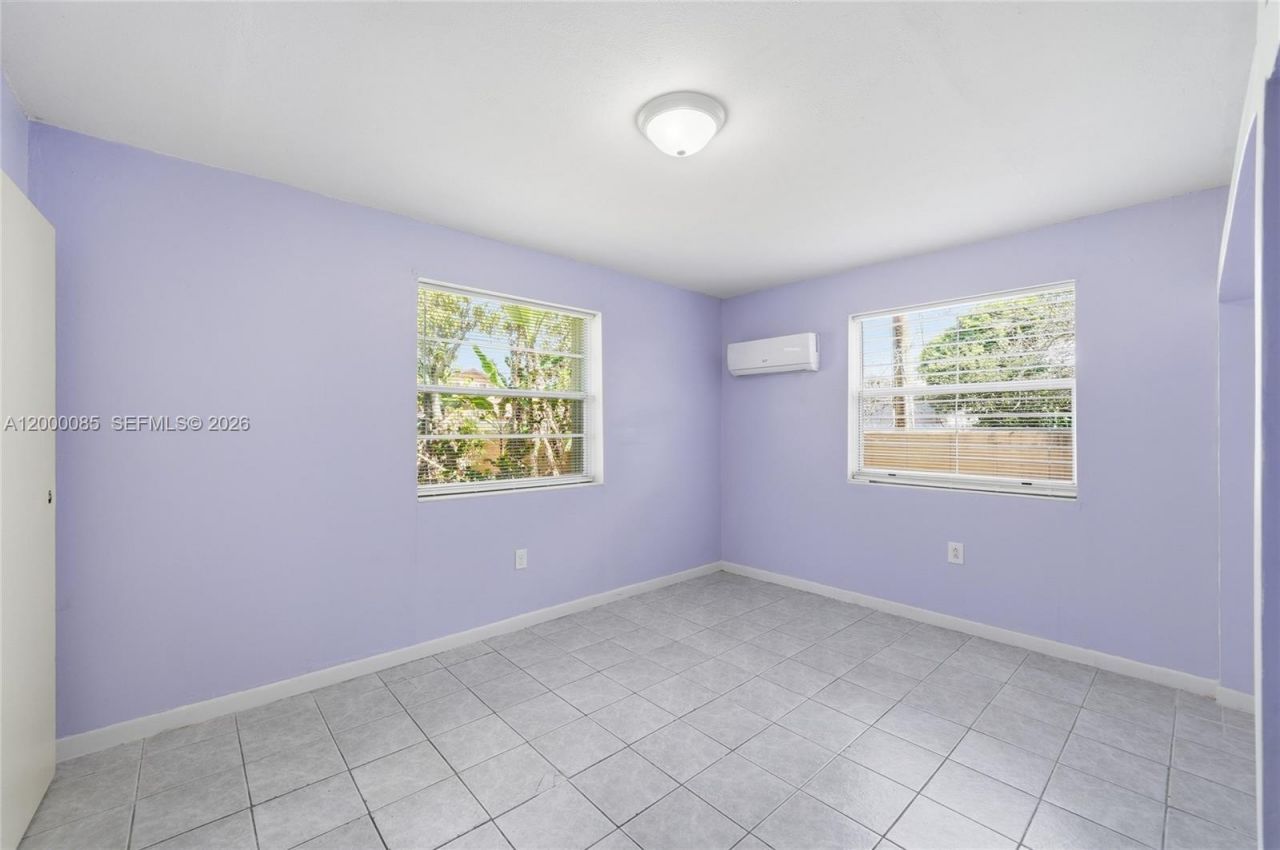 490 E 45th St, Hialeah, FL 33013 Photo