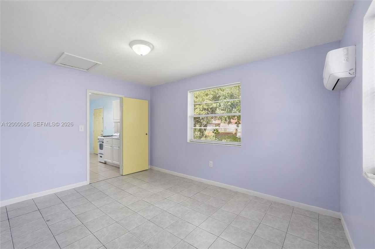 490 E 45th St, Hialeah, FL 33013 Photo