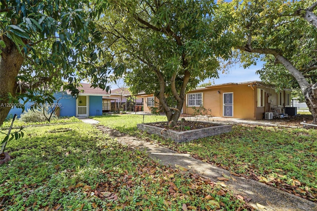 490 E 45th St, Hialeah, FL 33013 Photo