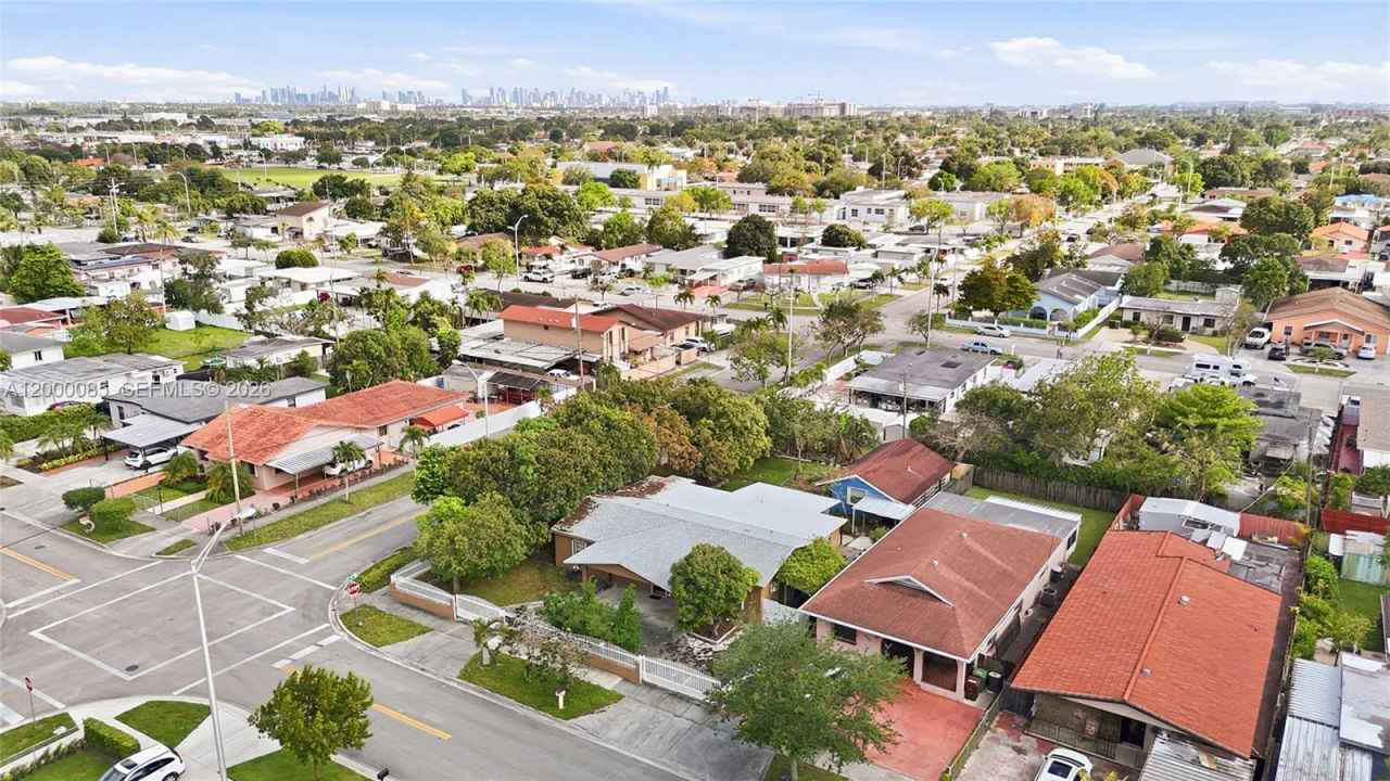 490 E 45th St, Hialeah, FL 33013 Photo