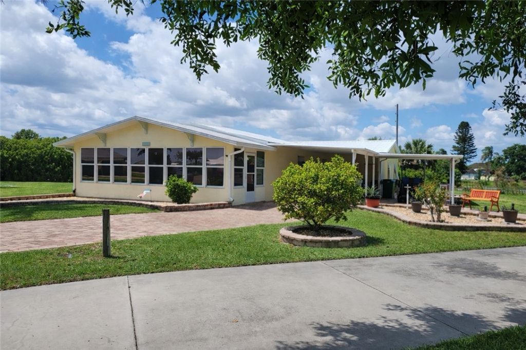 4281 SW 10th Avenue, Okeechobee, FL 34974 Photo