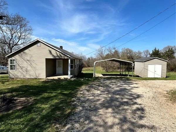 835 Chestnut Street, Bourbon, MO 65441