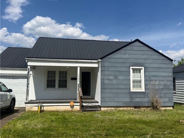 1904 Kanawha Terrace, St Albans, WV 25177