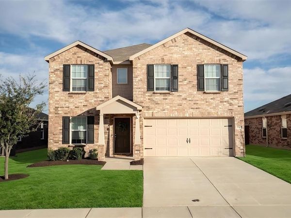 1305 Vernon Drive, Aubrey, TX 76227