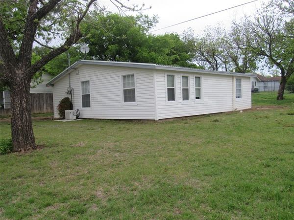 303 S Lennox Street, Stephenville, TX 76401